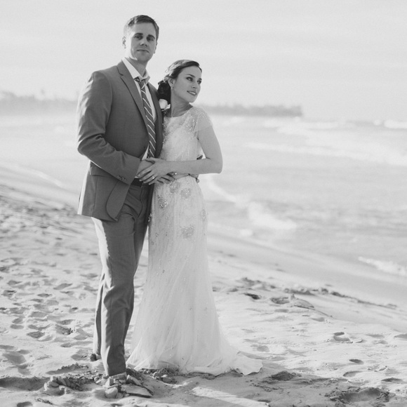 WELCOME TO MY CLOSET - Picture 2 of 8